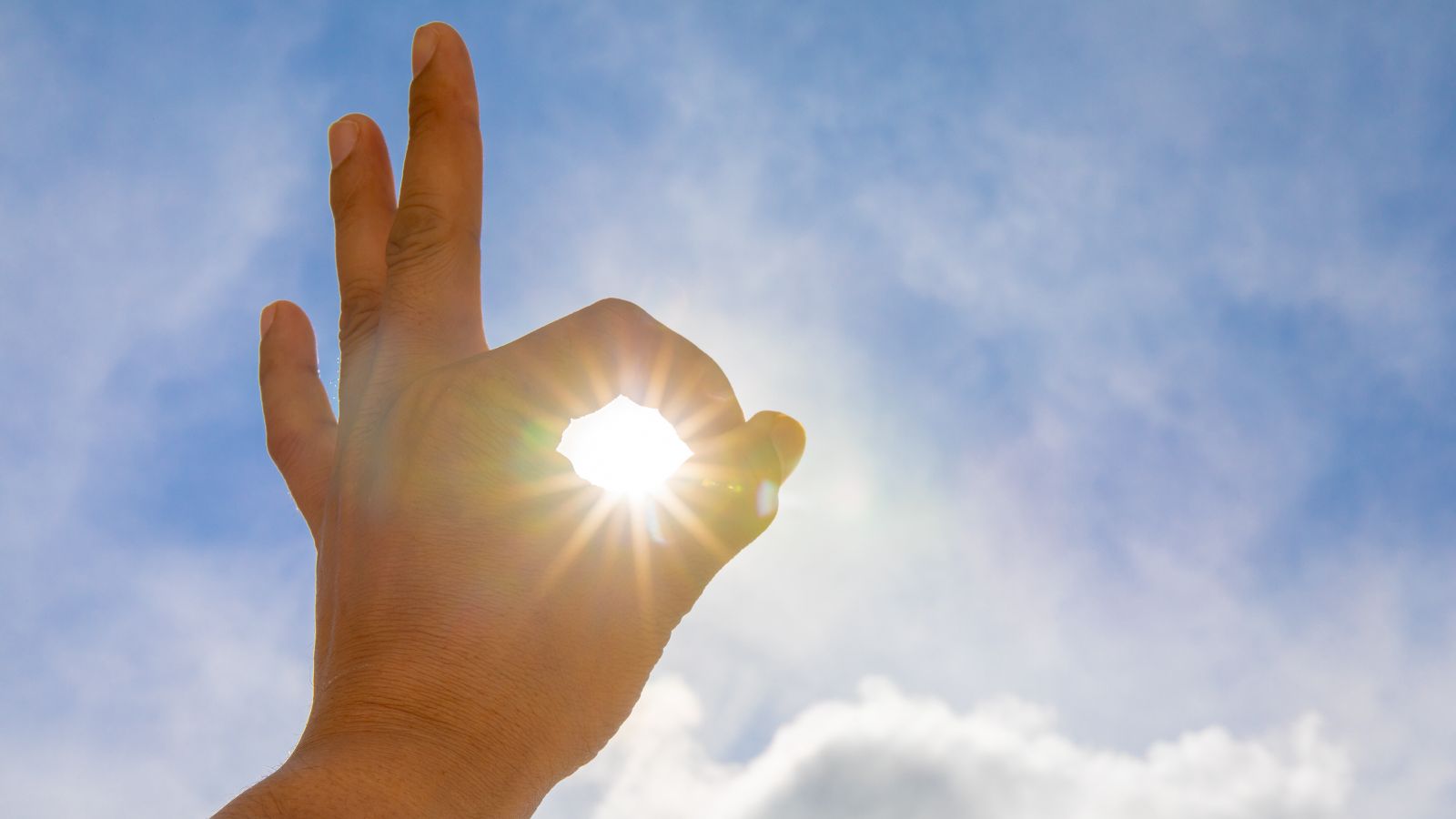 Inspirationstag Hand mit Sonne.jpg