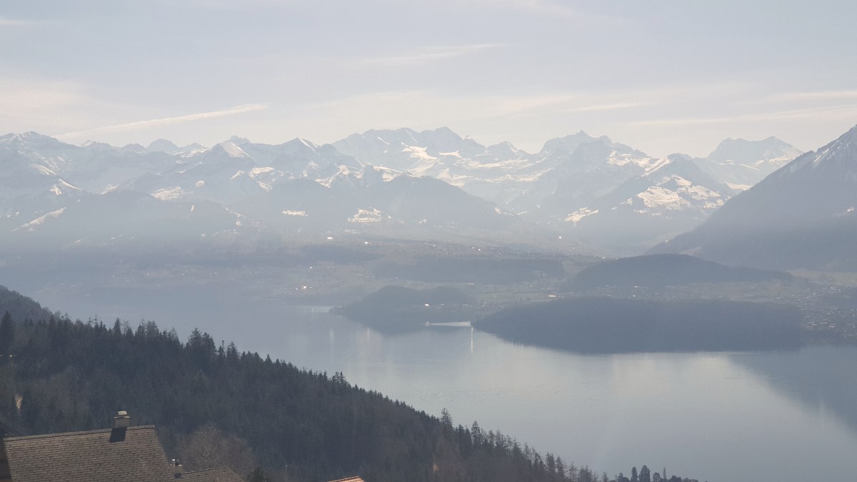 Heiligenschwendi Pension Sonnegg Aussicht auf Thunersee 2.jpg