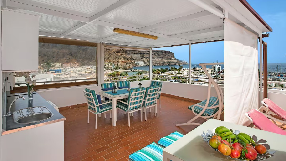 Gran Canaria Puerto de Mogan Seminarraum auf Dachterrasse d.jpg