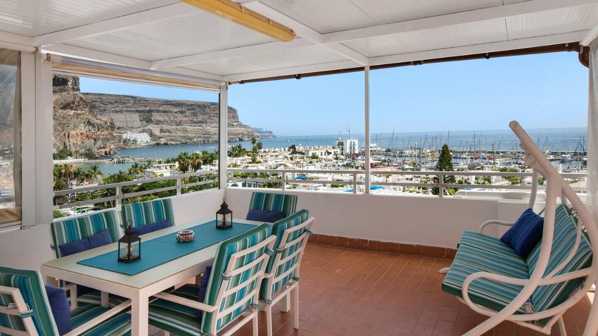 Gran Canaria Puerto de Mogan Seminarraum auf Dachterrasse.jpg