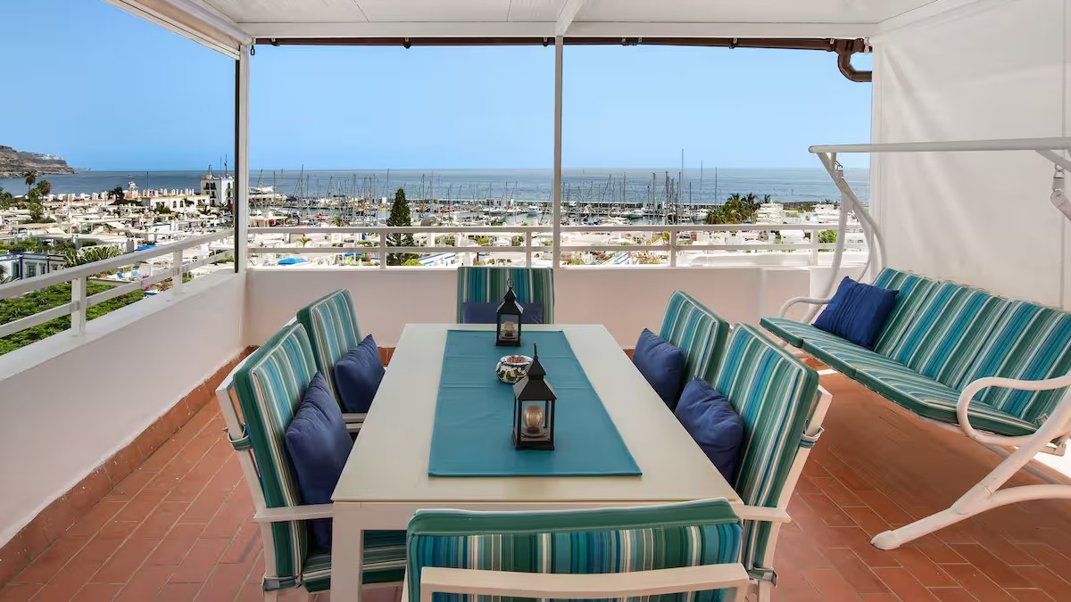 Gran Canaria Puerto de Mogan Seminarraum auf Dachterrasse c.jpg